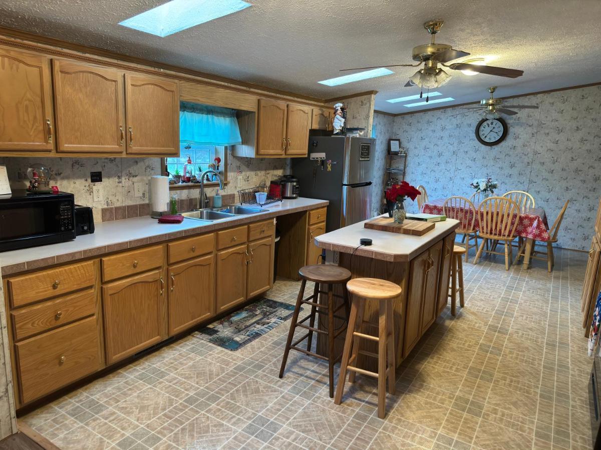 Spacious Cozy Getaway ! King Bed, Game Room, Out Door Patio Cairo Buitenkant foto
