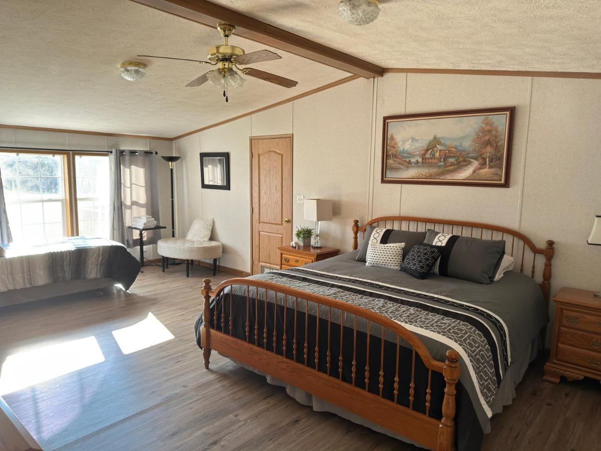 Spacious Cozy Getaway ! King Bed, Game Room, Out Door Patio Cairo Buitenkant foto